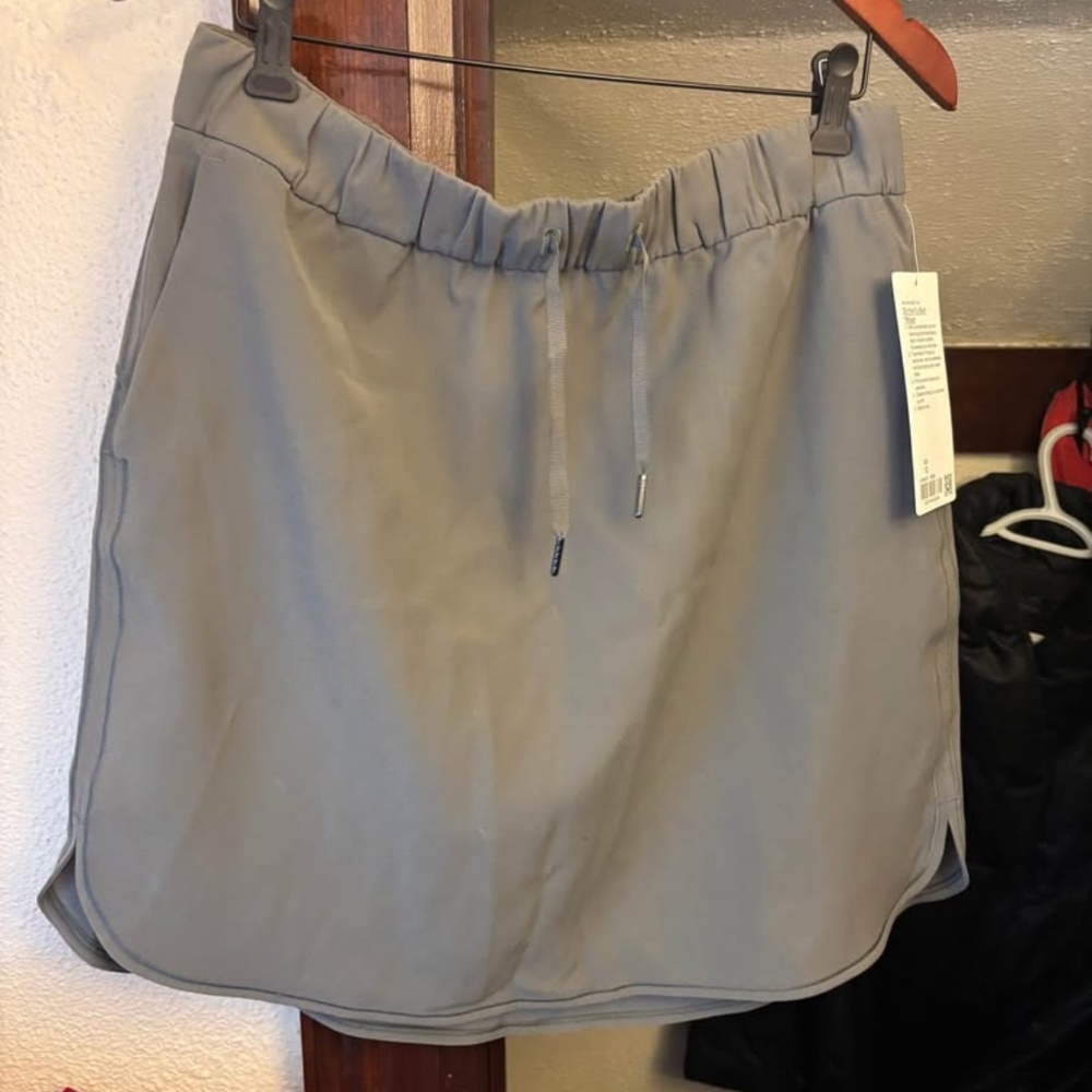 Lululemon; On the Fly skirt, size 12